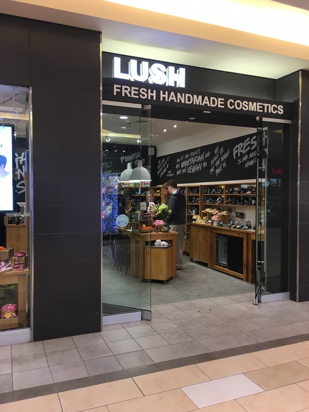 LUSH | 435 Stone Rd W Unit Z19, Guelph, ON N1G 2X6, Canada | Phone: (519) 821-8874