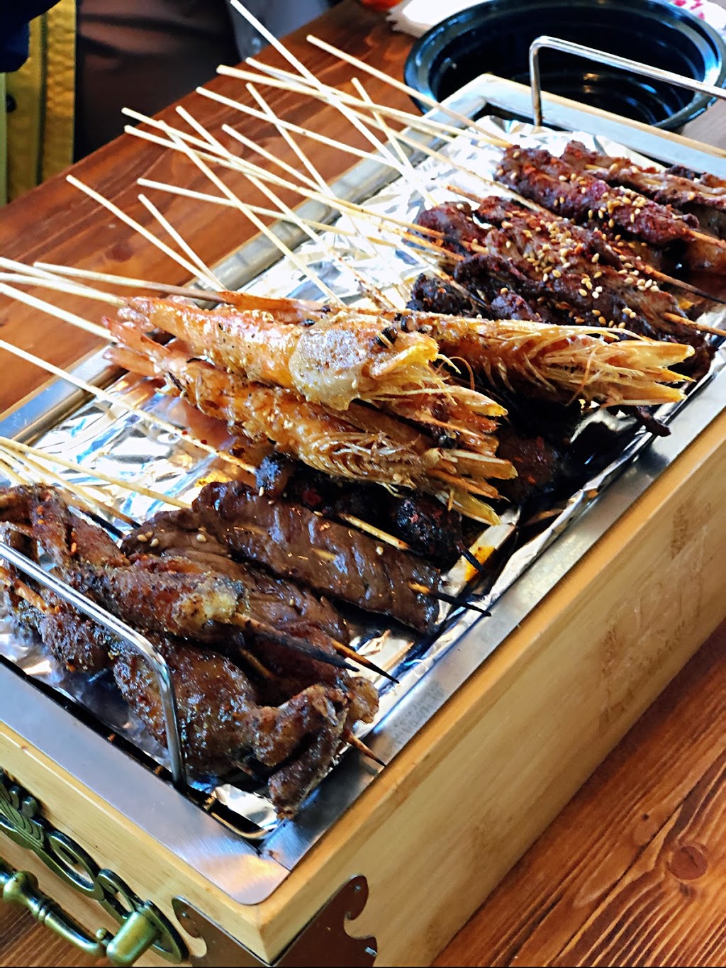 Legend Lee BBQ | 4733 Steeles Ave E, Scarborough, ON M1V 4S5, Canada | Phone: (416) 321-8989