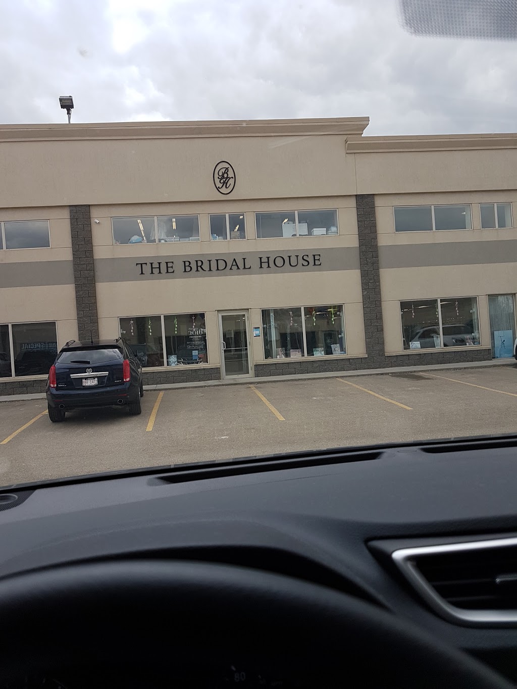 The Bridal And Tuxedo House | 13059 156 St NW, Edmonton, AB T5V 0A2, Canada | Phone: (780) 454-1636