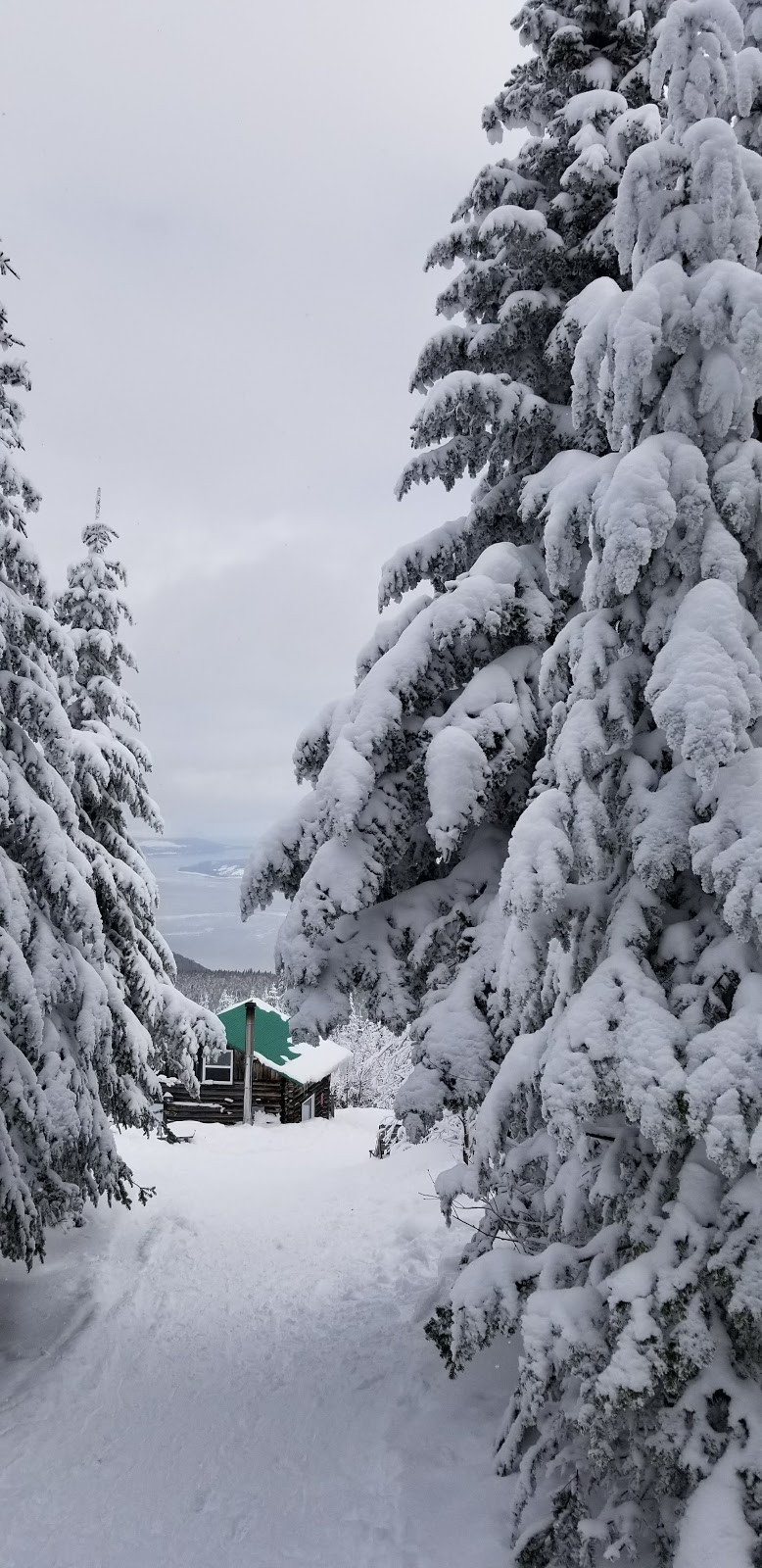 Sentier des Caps de Charlevoix - Acceuil Chalevoix | Chemin du Massif, Petite-Rivière-Saint-François, QC G0A 2L0, Canada | Phone: (418) 435-4163