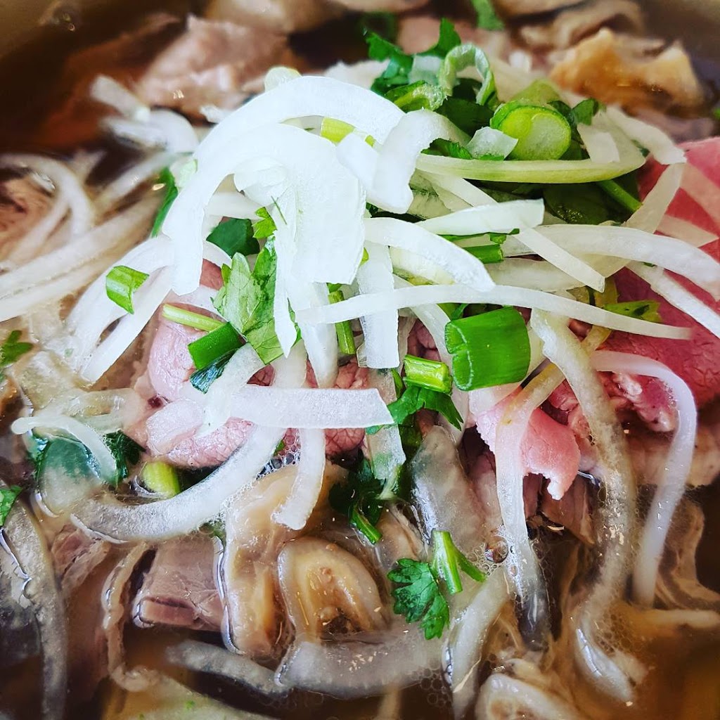 Pho MC Brossard | 8200 Boulevard Taschereau #1270, Brossard, QC J4X 2S6, Canada | Phone: (450) 904-0660