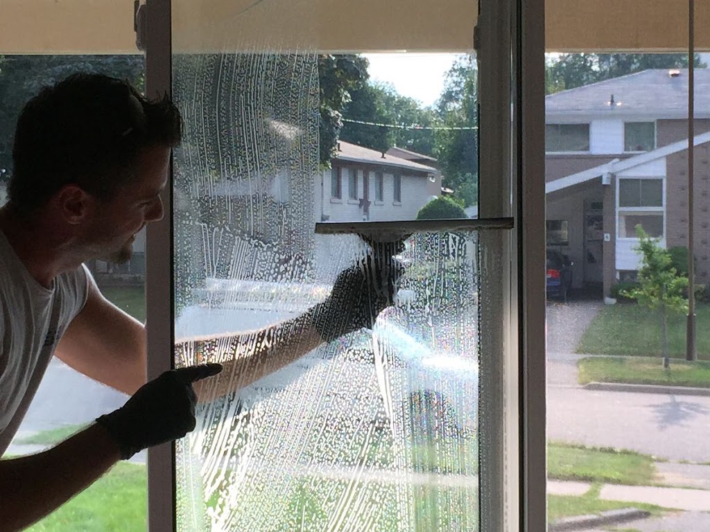 EZ Window Cleaning | 734 York Hill Blvd, Thornhill, ON L4J 5G7, Canada | Phone: (647) 339-4808