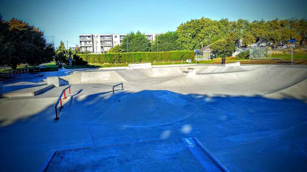 Vic West Skatepark | Victoria West Park, 250 Esquimalt Rd, Victoria, BC V9A 3K9, Canada | Phone: (250) 385-5711