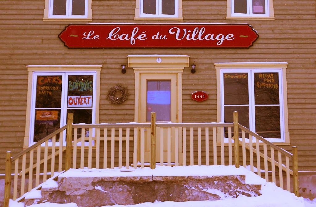 Le Café du Village | 1441 Rue des Pionniers, Saint-Nicolas, QC G7A 4L7, Canada | Phone: (418) 496-6677