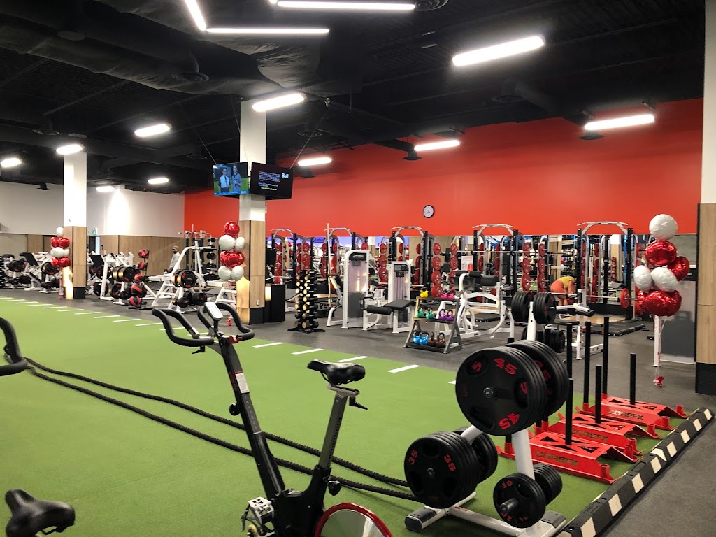 GoodLife Fitness Winnipeg Refinery District | 300 Newmarket Blvd, Winnipeg, MB R3T 6G7, Canada | Phone: (204) 287-8795