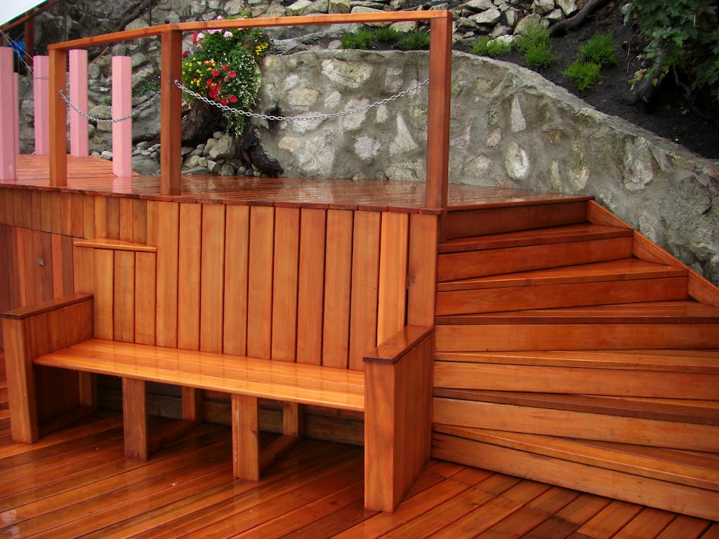 COSMOS Decks & Railings | 780 Wellington Dr, North Vancouver, BC V7K 1K7, Canada | Phone: (604) 716-6661