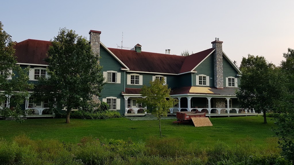 Auberge De Larchipel | 3500 Chemin des Trembles, Saint-Paulin, QC J0K 3G0, Canada | Phone: (800) 789-5968