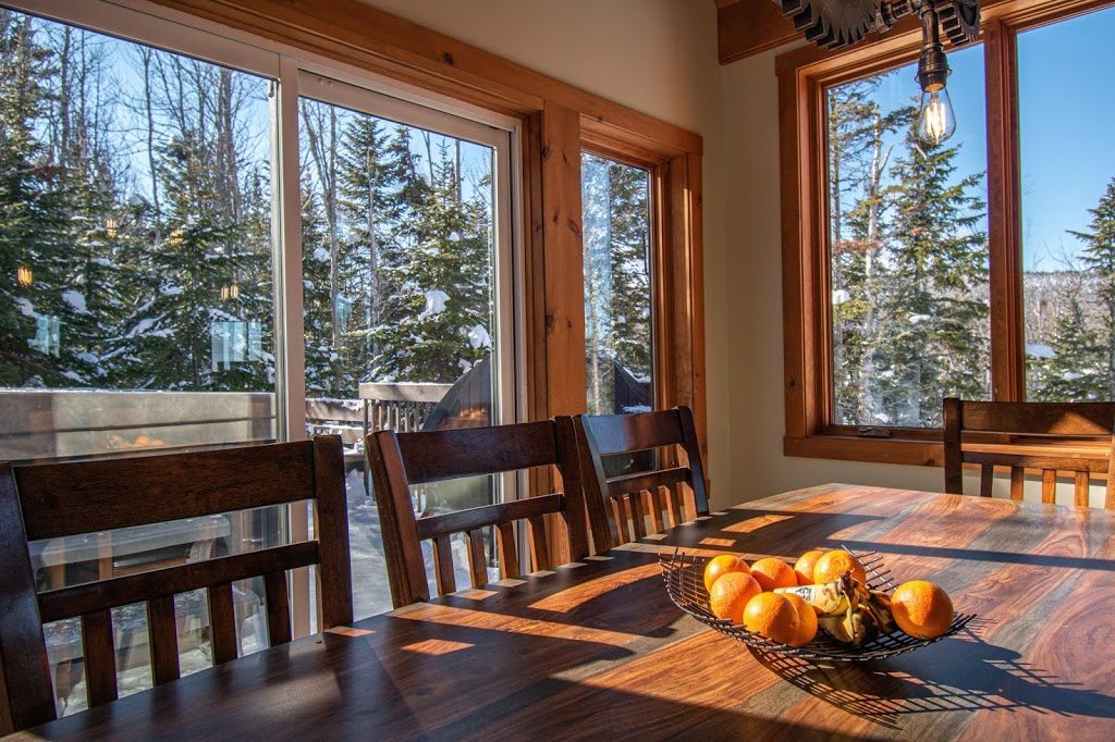 Chalet Älpha-Ö | 6 Chemin de la Claudia, Petite-Rivière-Saint-François, QC G0A 2L0, Canada | Phone: (418) 271-0739