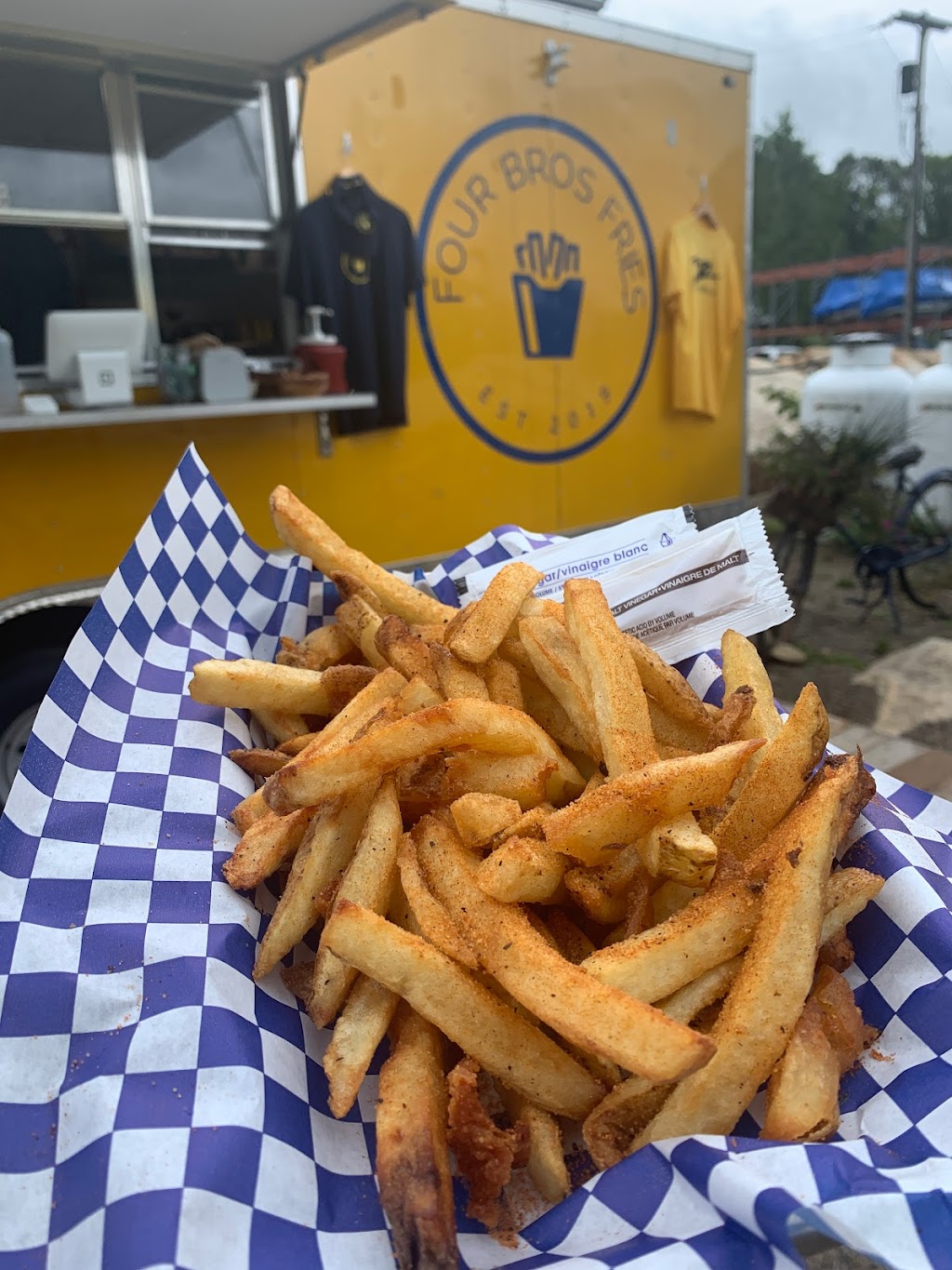 Four Bros Fries | 1652 Russell Landing Rd, Dorset, ON P0A 1E0, Canada | Phone: (720) 560-3844