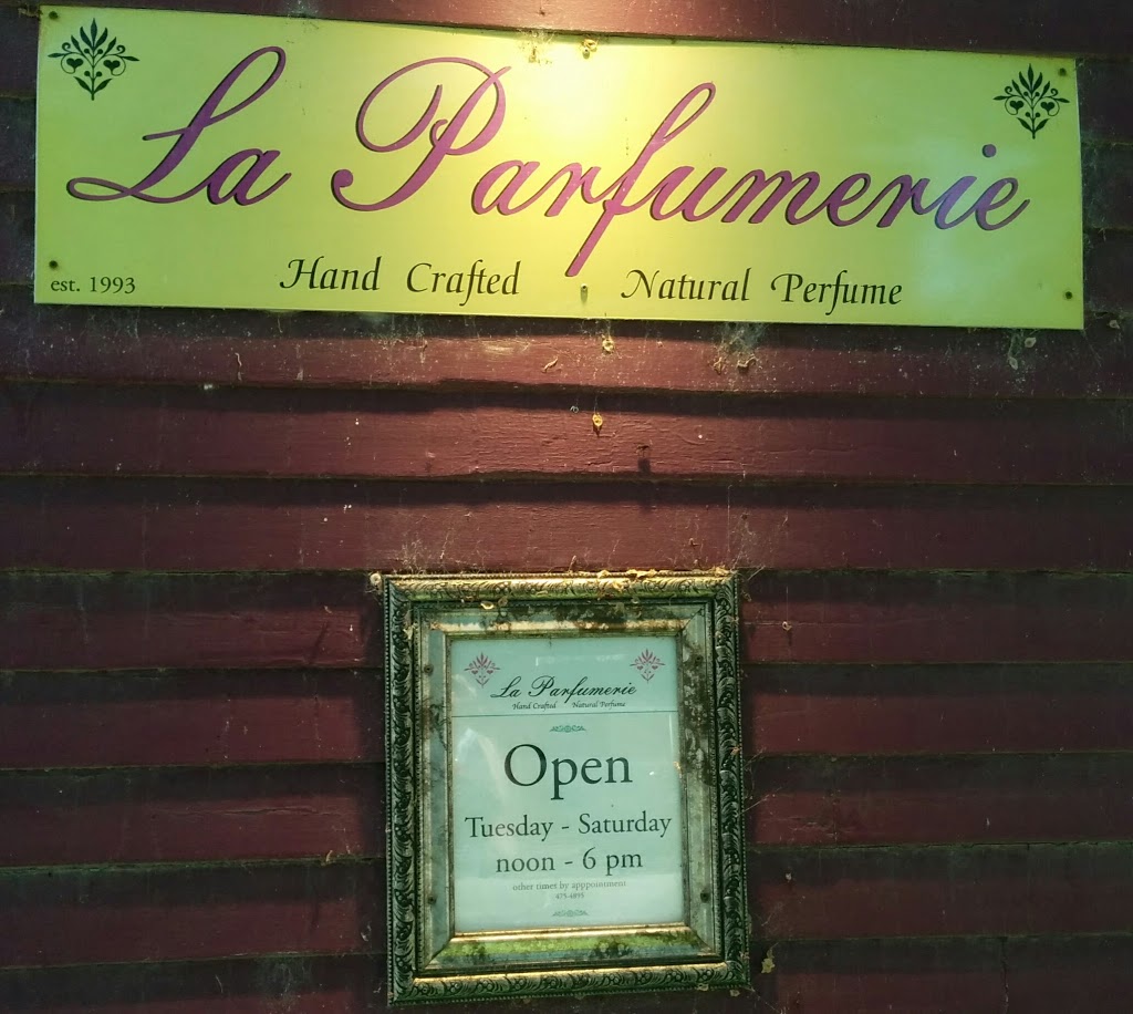 La Parfumerie-Natural Perfume | 145 Evanson St, Winnipeg, MB R3G 2A1, Canada | Phone: (204) 475-4895