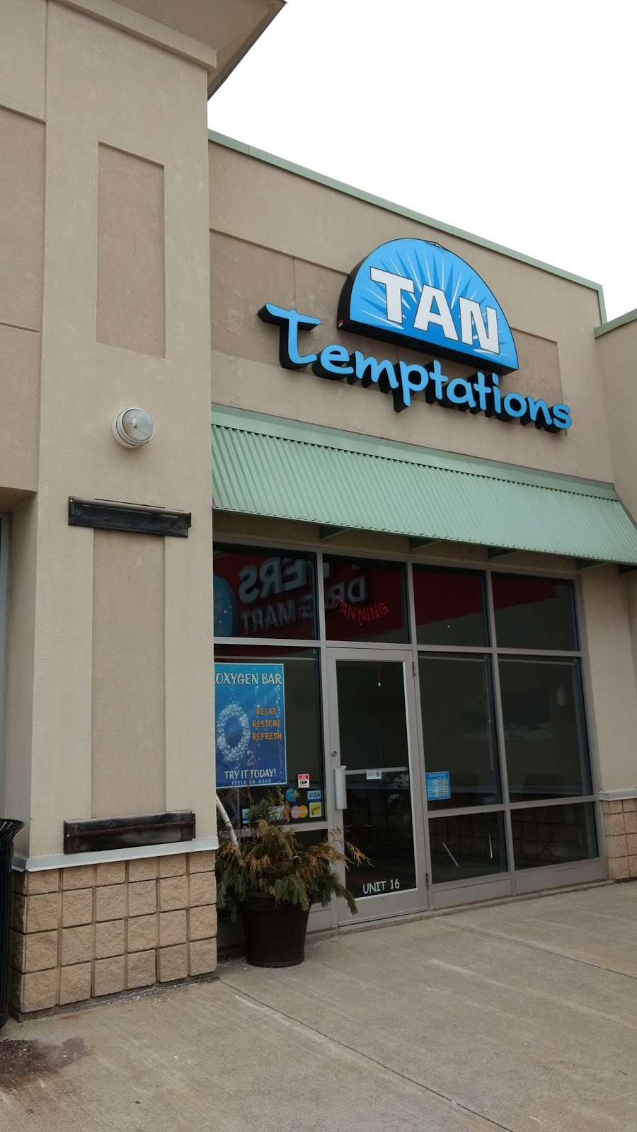 Tan Temptations Tanning & Oxygen Bar | 478 Dundas St W, Oakville, ON L6H 6Y3, Canada | Phone: (905) 257-7575