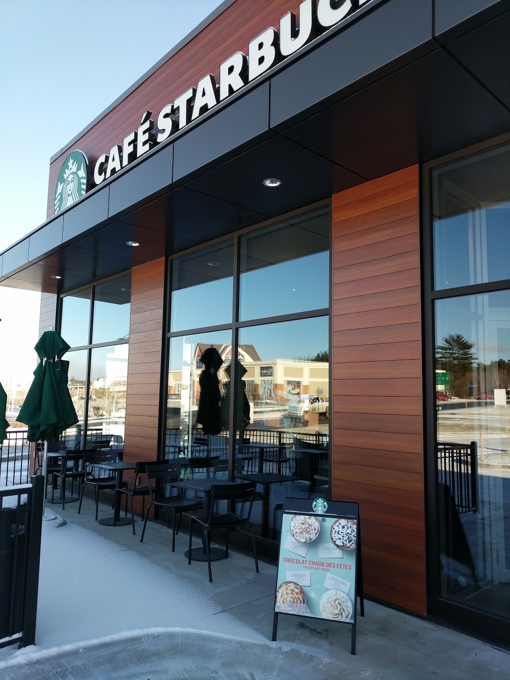 Starbucks | 385 Rue Lamontagne, Saint-Jérôme, QC J7Y 0L7, Canada | Phone: (450) 512-8764