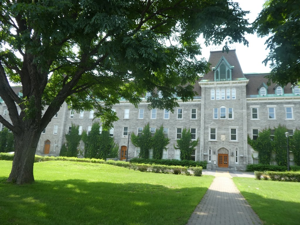 Notre-Dame High School | 3791 Chemin Queen Mary, Montréal, QC H3V 1A8, Canada | Phone: (514) 739-3371