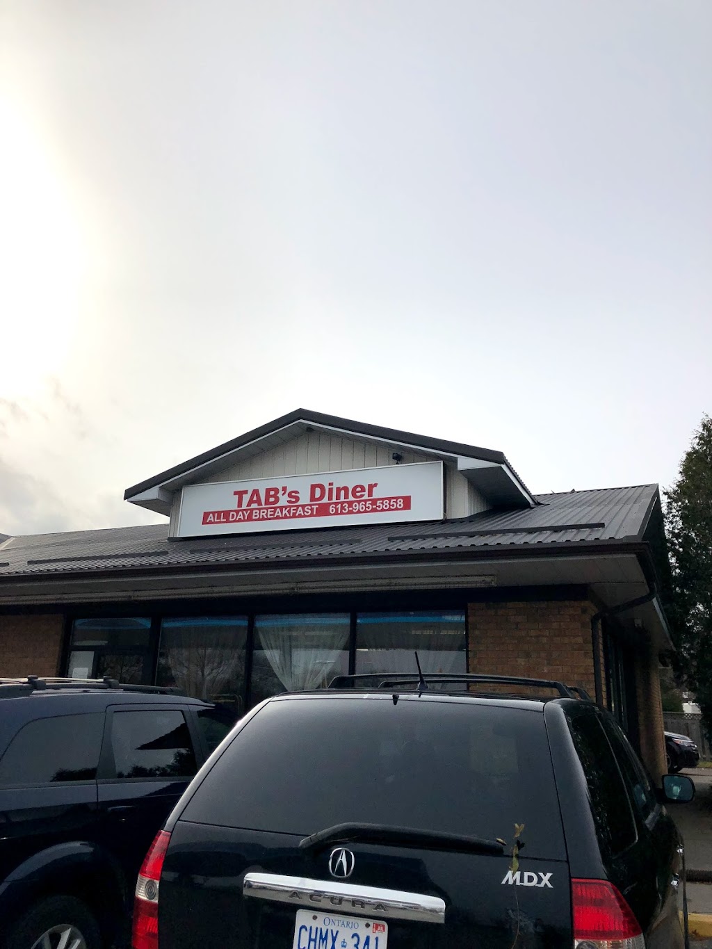 Tab’s Diner | 944 Wooler Rd, Trenton, ON K8V 5P4, Canada | Phone: (613) 965-5858