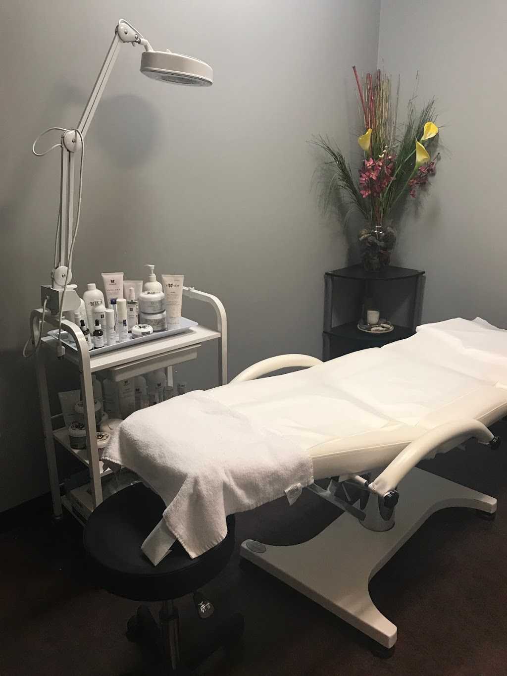 DermaKarma Laser Spa (formally Dermaworks) | 914 Saddletowne Cir NE, Calgary, AB T3J 0H5, Canada | Phone: (403) 590-6122