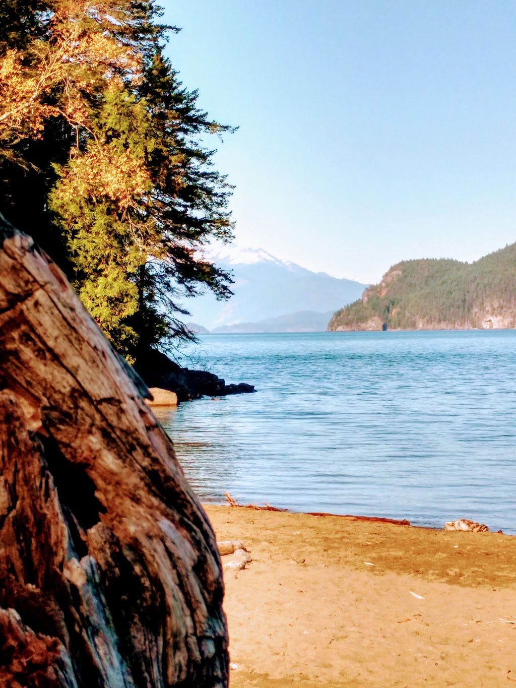 Sandy Cove Beach | Harrison Hot Springs, BC V0M 1A3, Canada