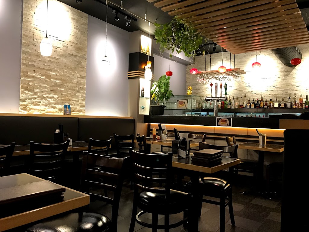 SAIGON Bistro Restaurant | 122 Atlantic Ave, Toronto, ON M6K 1X9, Canada | Phone: (647) 349-2492