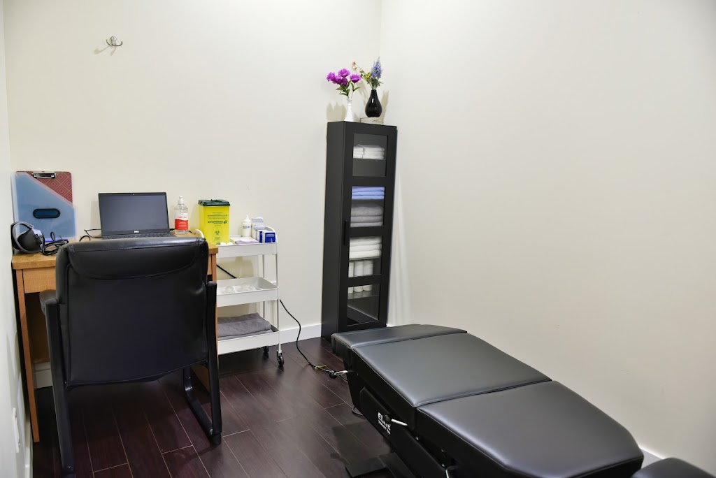 Royal Oak Physio, Chiro and Massage Clinic | 500 Royal Oak Dr NW #216, Calgary, AB T3G 0E8, Canada | Phone: (403) 300-3579