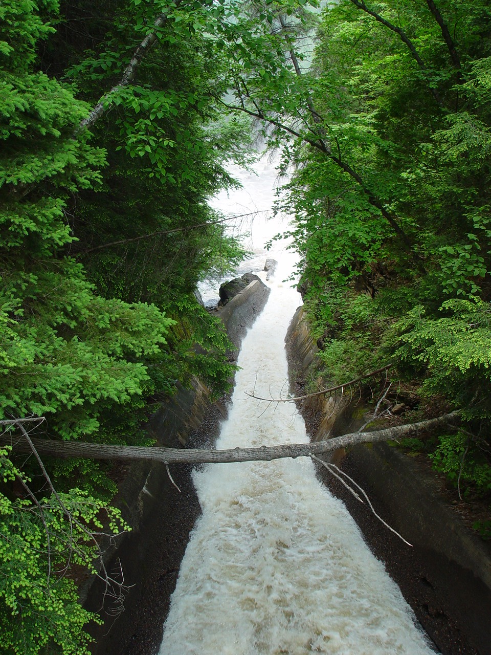 Parc des Chutes Coulonge Park | 100 Promenade Du-Parc-des-Chutes, Mansfield-et-Pontefract, QC J0X 1R0, Canada | Phone: (819) 683-2770