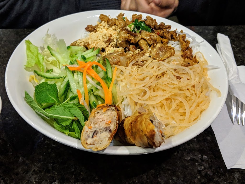 Pho Tran | 809 Victoria St N, Kitchener, ON N2B 1Y4, Canada | Phone: (519) 744-6066