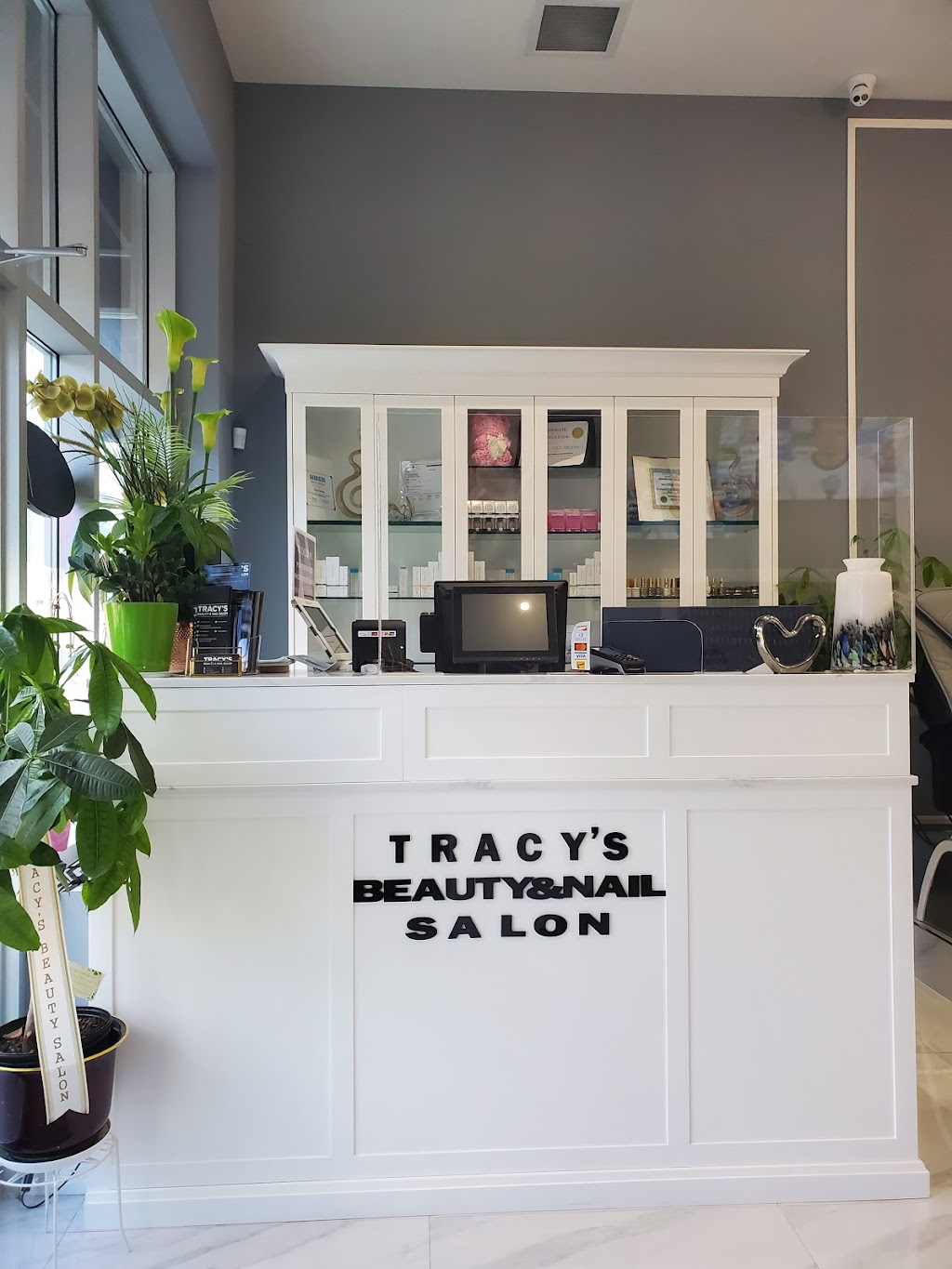 Tracy’s Beauty and Nail Salon | 1354 Innisfil Beach Rd Unit A4, Innisfil, ON L9S 4B7, Canada | Phone: (705) 431-1512