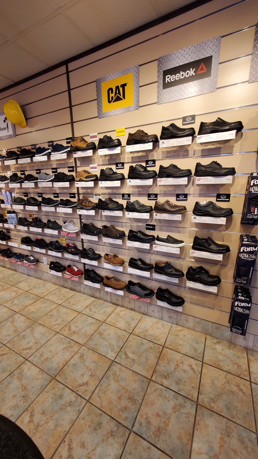 Mister Safety Shoes Inc | 4265 Tecumseh Rd E, Windsor, ON N8W 1K2, Canada | Phone: (519) 988-0500