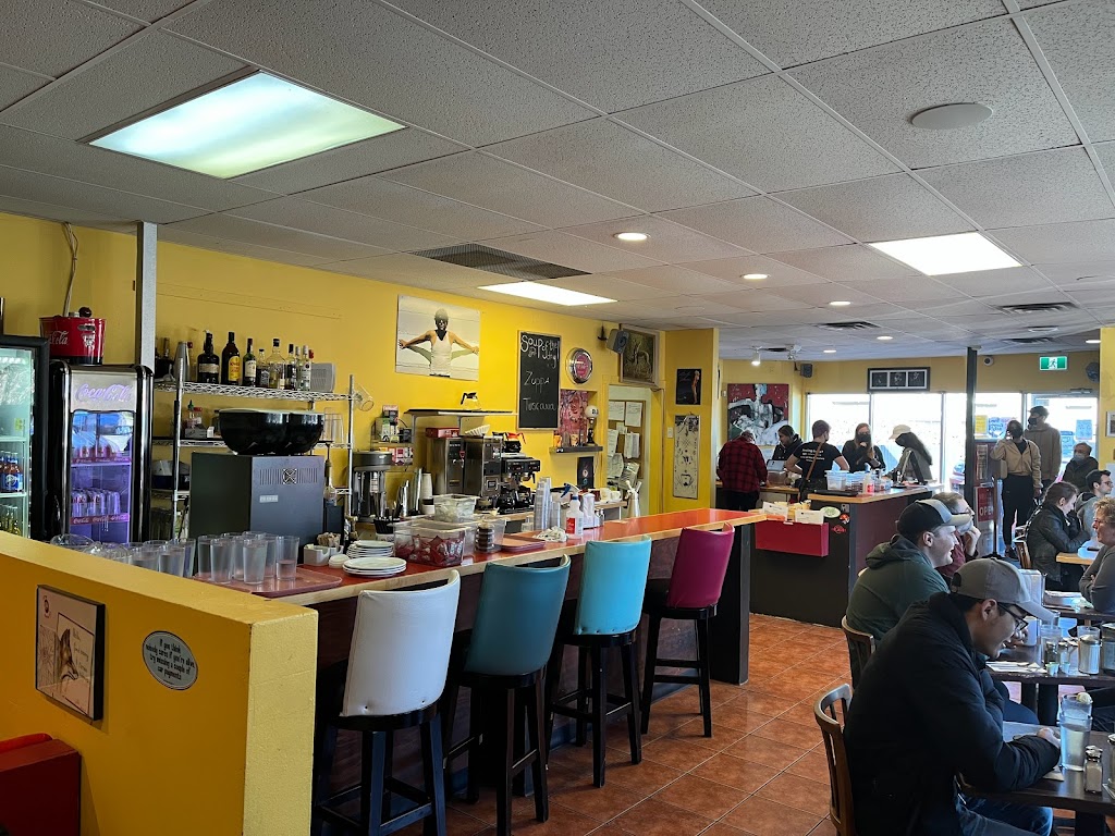 Floyds Diner | 721 Station Ave, Victoria, BC V9B 5R5, Canada | Phone: (778) 440-1200