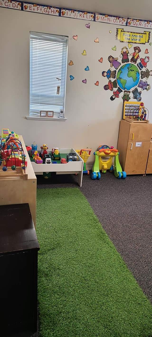 Moberly Childcare Centre | 1052 E 61st Ave, Vancouver, BC V5X 2C4, Canada | Phone: (778) 895-3185
