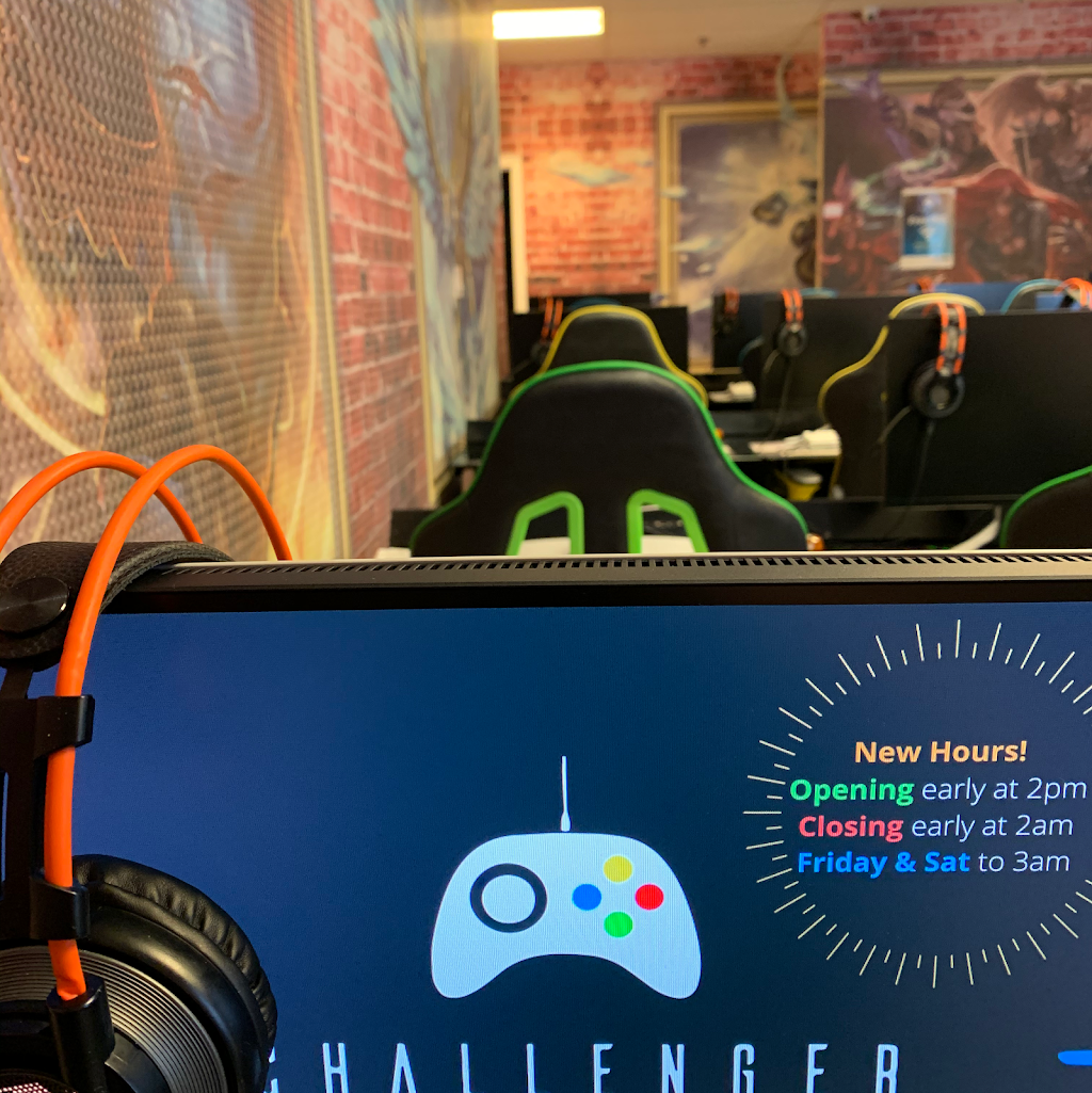 Challenger Gaming Internet Cafe | 3413 Wolfedale Rd #4, Mississauga, ON L5C 1V8, Canada | Phone: (905) 232-7988