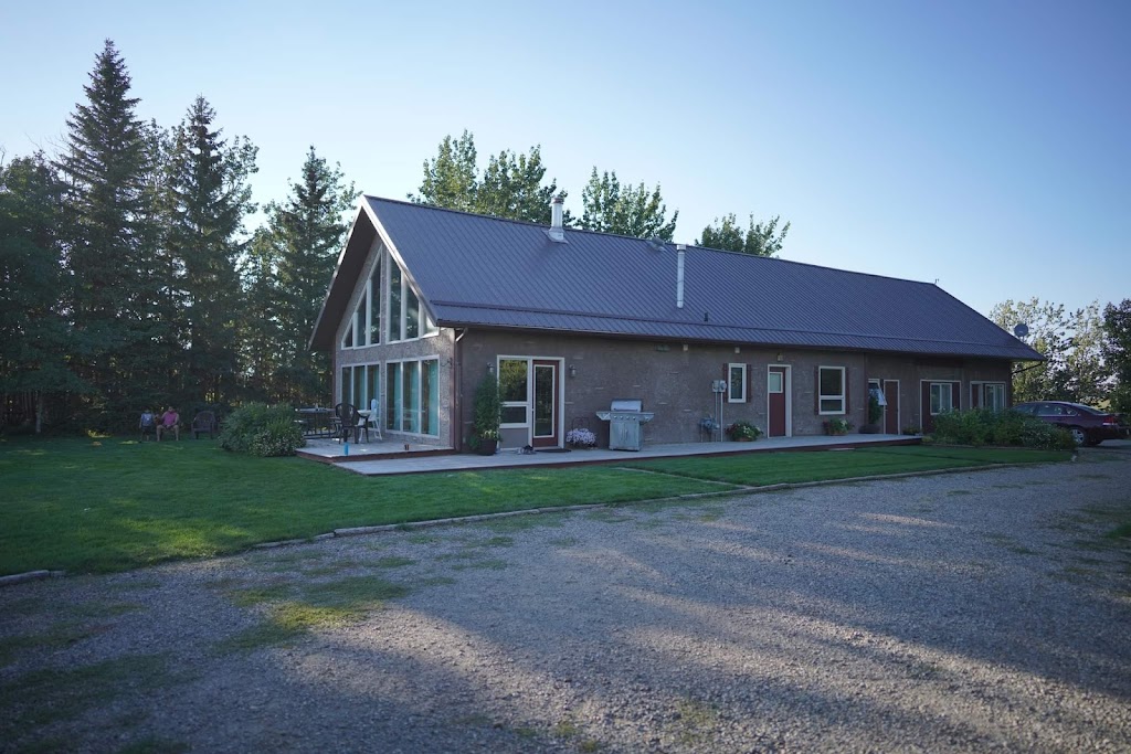 Chief Mountain Lodge | Box 126, 80 Webster Ave, Mountain View, AB T0K 1N0, Canada | Phone: (403) 332-3866