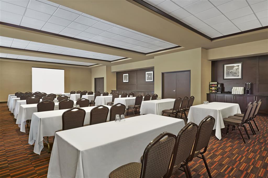 Four Points by Sheraton Edmonton International Airport | 403 11 Ave, Nisku, AB T9E 7N2, Canada | Phone: (780) 770-9099