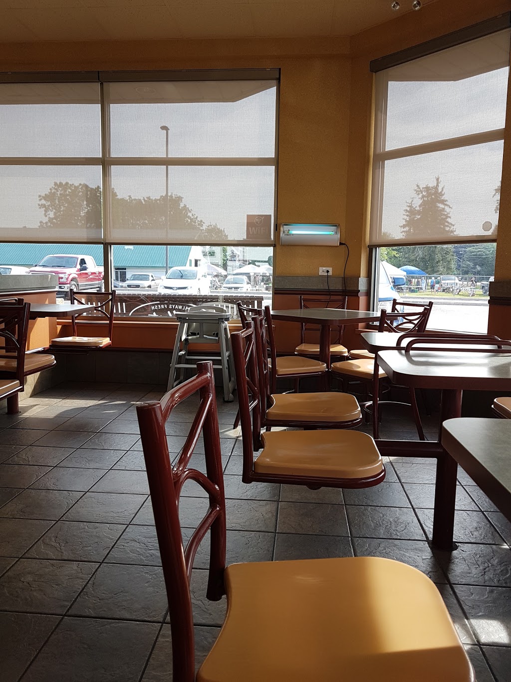 Tim Hortons | 20474 Victoria Ave, Ridgetown, ON N0P 2C0, Canada | Phone: (519) 674-2700