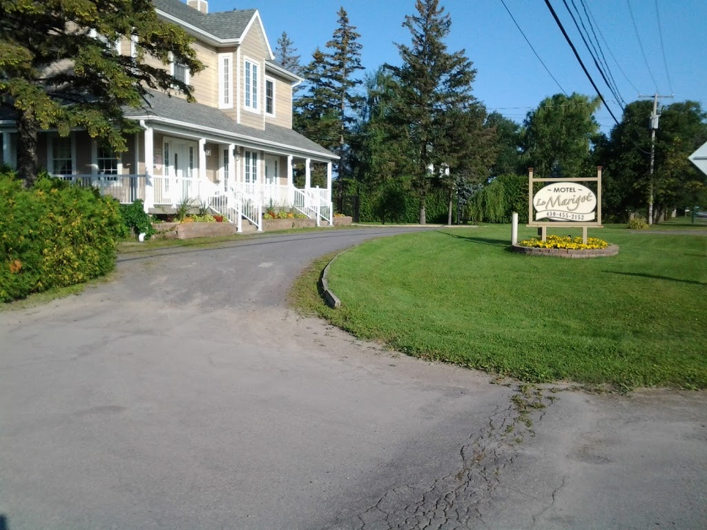 Motel Le Marigot | 522 Route de Lotbinière, Vaudreuil-Dorion, QC J7V 8P2, Canada | Phone: (450) 455-2152