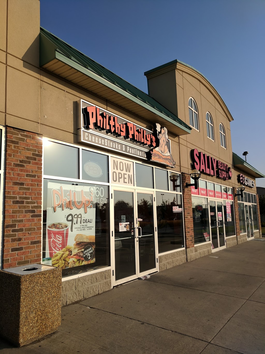 Philthy Phillys | 960 Southdown Rd, Mississauga, ON L5J 2Y4, Canada | Phone: (905) 822-9129