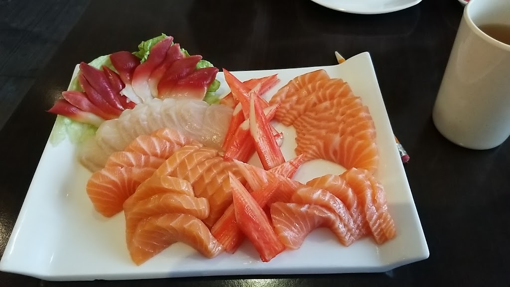 Sushi Huang Japanese Cuisine | 265 Edward St, Aurora, ON L4G 3M7, Canada | Phone: (905) 727-1133