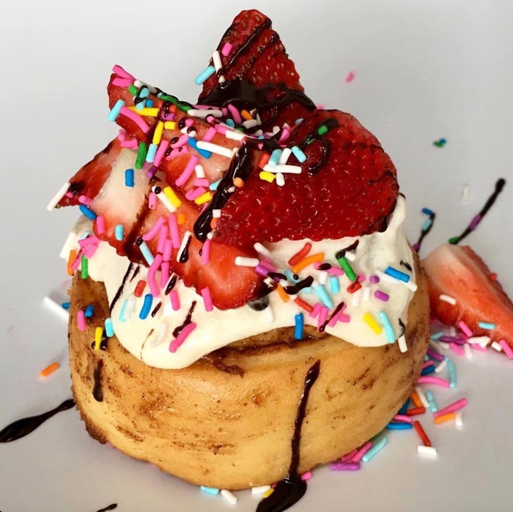 Cinnaholic | 1035 King St W, Hamilton, ON L8S 1L6, Canada | Phone: (905) 521-1121