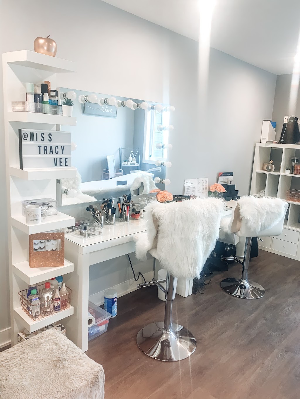 Envee Beauty Lounge and Spa | 87 Boulevard Saint-Elzéar O #2, Laval, QC H7M 1E7, Canada | Phone: (514) 318-7840