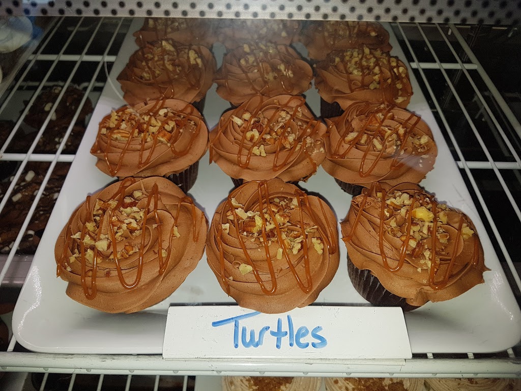 The Little House of Cupcakes and More | 108 Talbot St N, Essex, ON N8M 2C4, Canada | Phone: (519) 776-7721