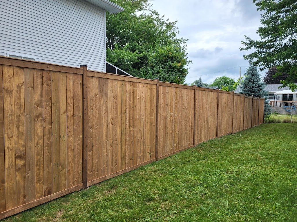 Straight Up Fence | 6513 Russell Rd, Ottawa, ON K0A 1K0, Canada | Phone: (613) 581-7041