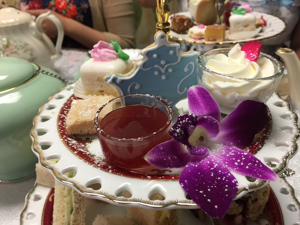 The Victorian Garden Tea Room | 313 Burnhamthorpe Rd, Etobicoke, ON M9B 2A2, Canada | Phone: (416) 231-0028