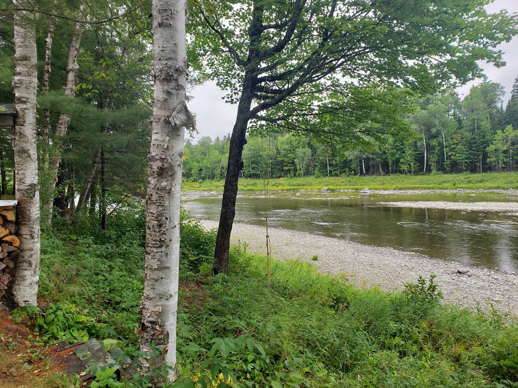 chalet de la rivière | 300 Chemin du Domaine, Saint-Ludger, QC G0M 1W0, Canada | Phone: (418) 209-7321