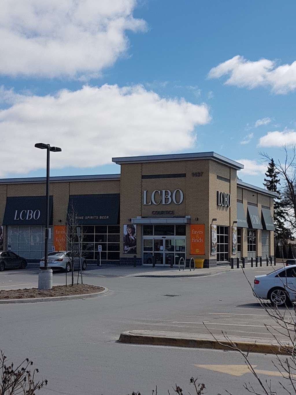 LCBO | 1437 King St E, Courtice, ON L1E 2J7, Canada | Phone: (905) 576-8074