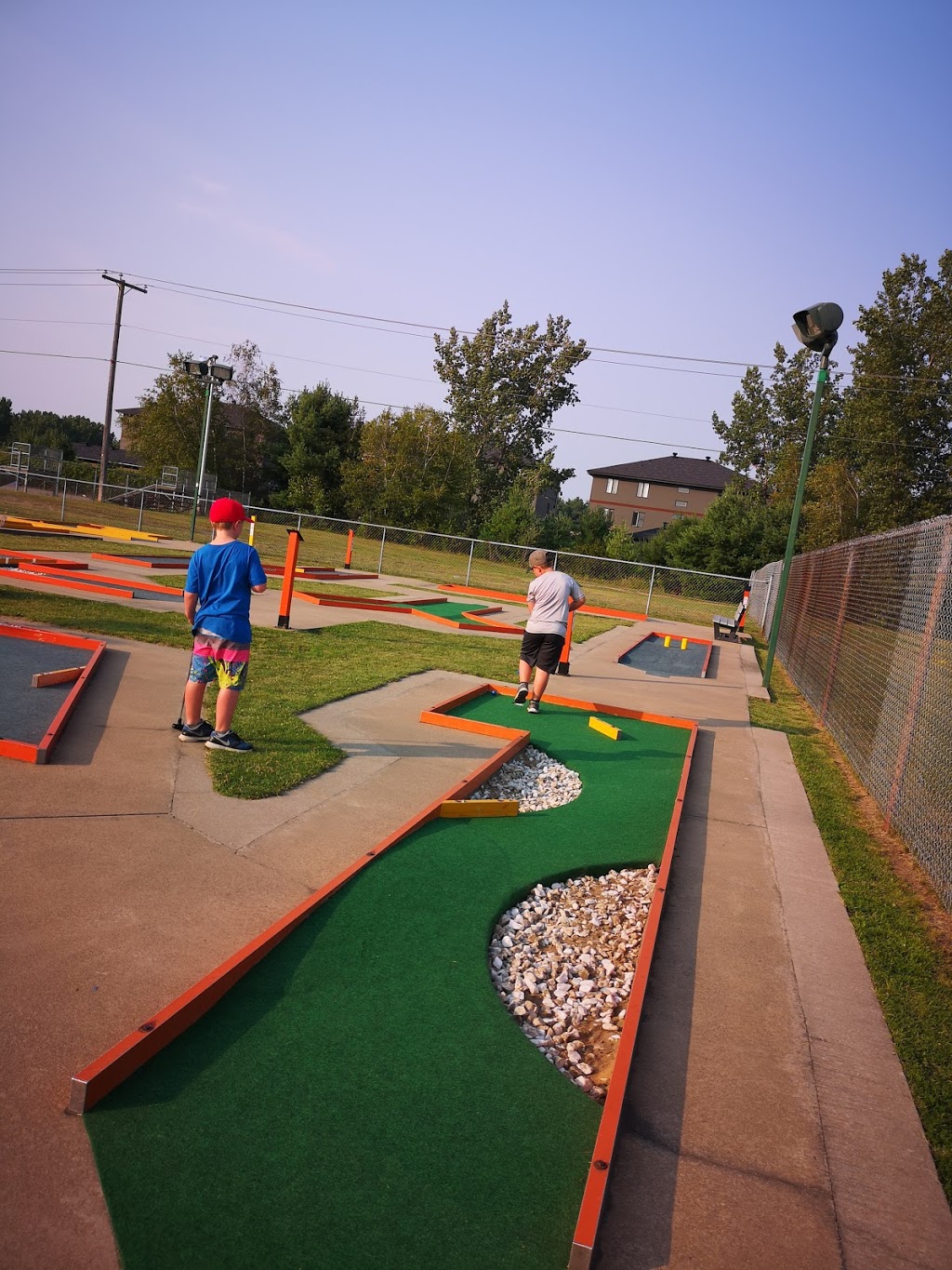 Mini-Putt de Trois-Rivières | 5205 Rue de Courcelette, Trois-Rivières, QC G8Y 4L4, Canada | Phone: (819) 378-9002