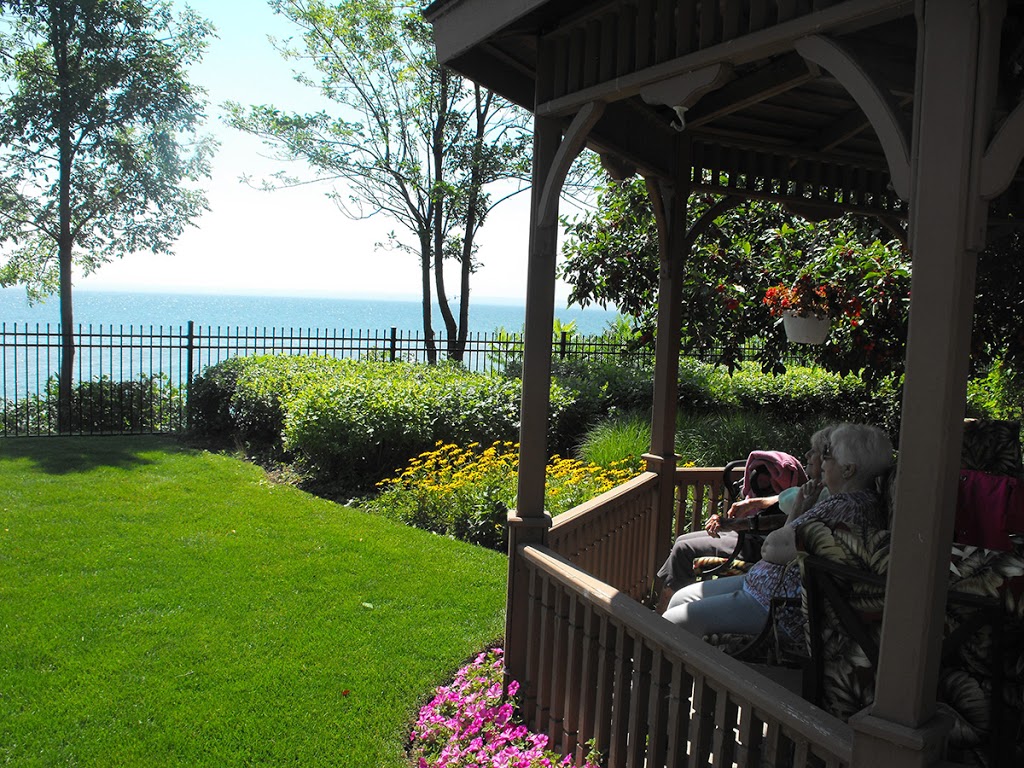 Chartwell Lakeshore Retirement Residence | 5314 Lakeshore Rd, Burlington, ON L7L 6L8, Canada | Phone: (289) 635-3172