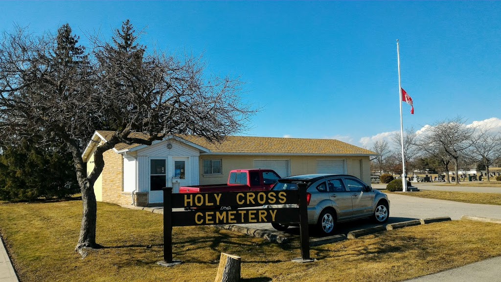 Holy Cross Cemetery | 50 Woodlawn Rd, Welland, ON L3C 3J5, Canada | Phone: (905) 734-4172