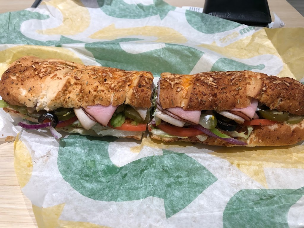 subway | 5006 50 Ave, Calmar, AB T0C 0V0, Canada | Phone: (780) 985-2282