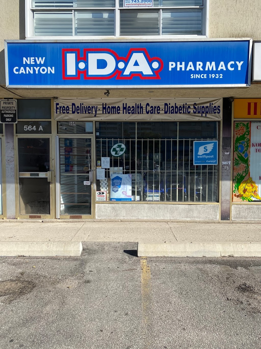 I.D.A. - New Canyon Pharmacy | 564 Sheppard Ave W, North York, ON M3H 2R9, Canada | Phone: (416) 633-6599