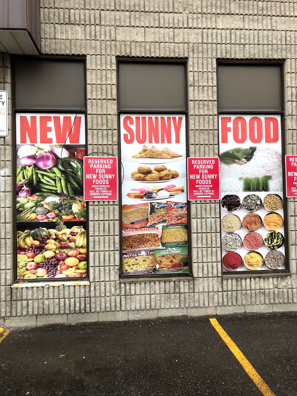 New Sunny Food | 3550 Wolfedale Rd, Mississauga, ON L5C 2V6, Canada | Phone: (905) 275-2659