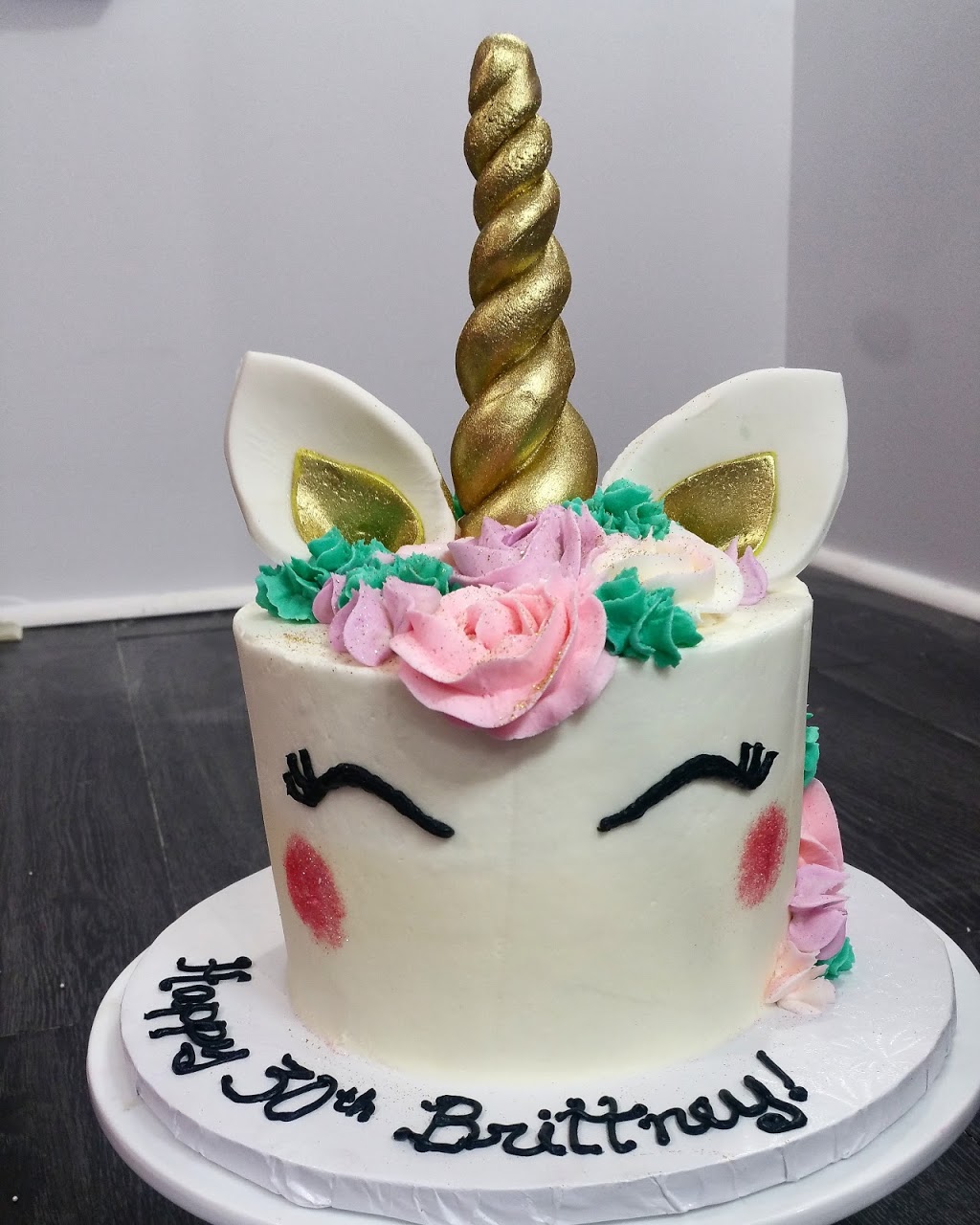 Cakes By Jez | 672 The Queensway S, Keswick, ON L4P 2G7, Canada | Phone: (905) 535-2253