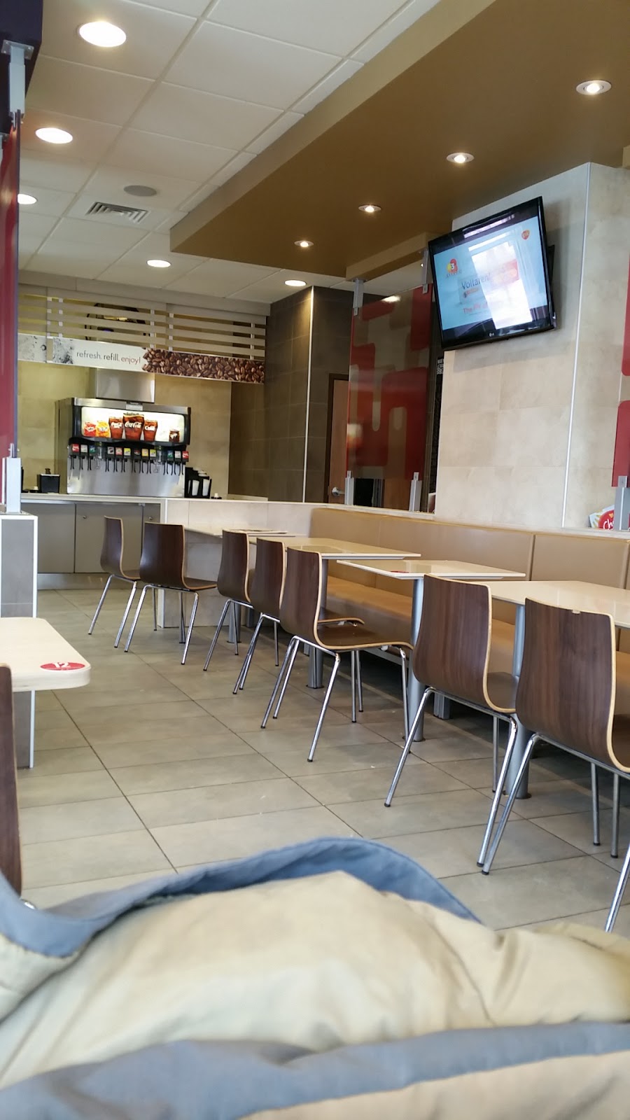 McDonalds | 81 Lombard St, Smiths Falls, ON K7A 4Y9, Canada | Phone: (613) 283-8633
